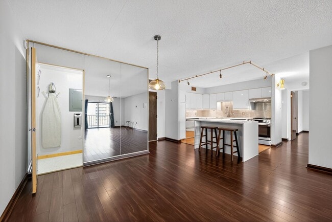 Building Photo - Now Available: Lovely 2 Bedroom, 2 Bath Condo in KOP!!