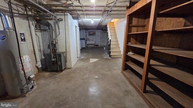 Building Photo - 5725 N Lawrence St
