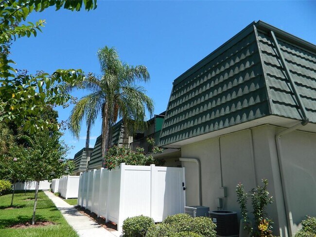 Primary Photo - 1799 N Highland Ave