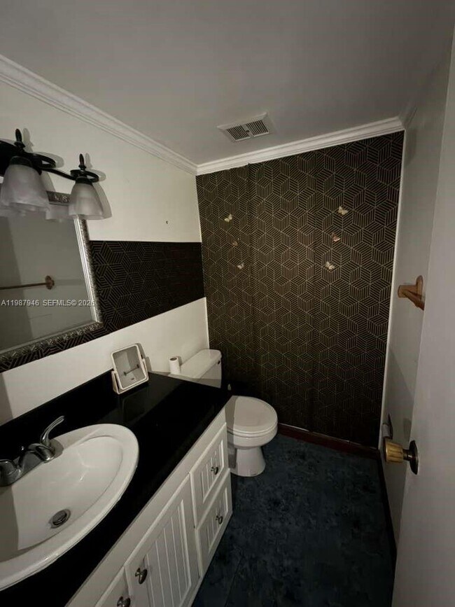 Building Photo - 200 Waterway Dr S