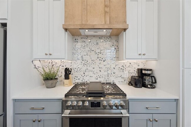 Building Photo - 18817 Selah Wy