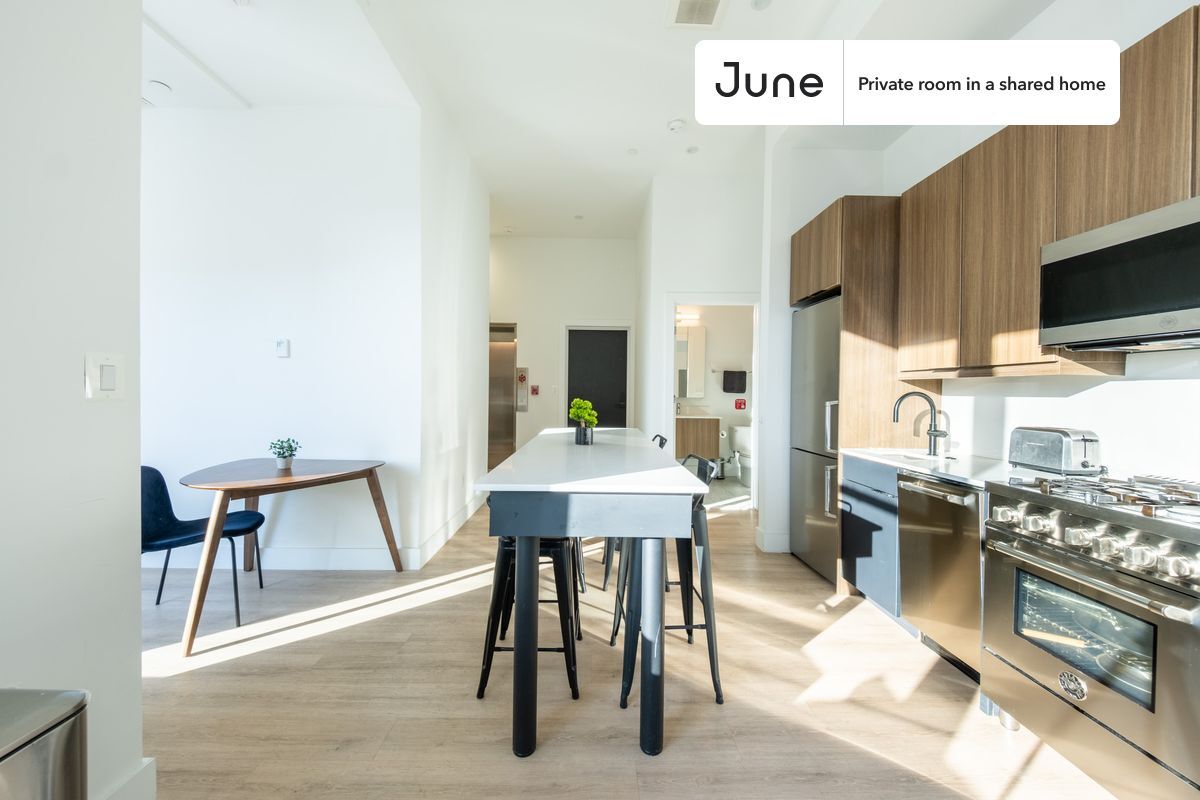 Building Photo - Room in Shared 4 bed/2 bath home in Dupont Circle