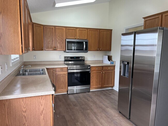 Building Photo - 3 bedroom / 2 bath + den located in Jonesborough