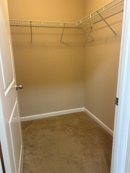 Building Photo - 192 Mountain Ash Ln