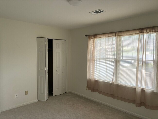 Building Photo - 40 Boardwalk Ln