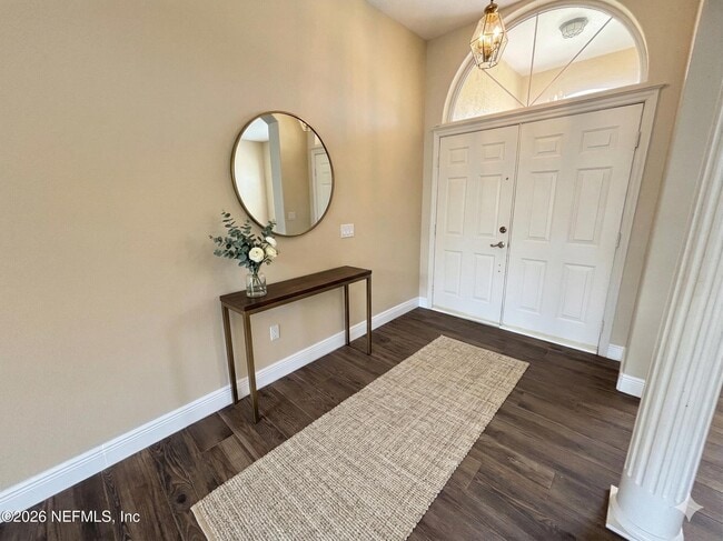 Building Photo - 20 Clarendon Ct N
