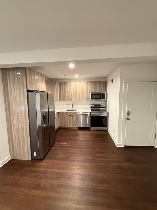 Building Photo - Busy Corner