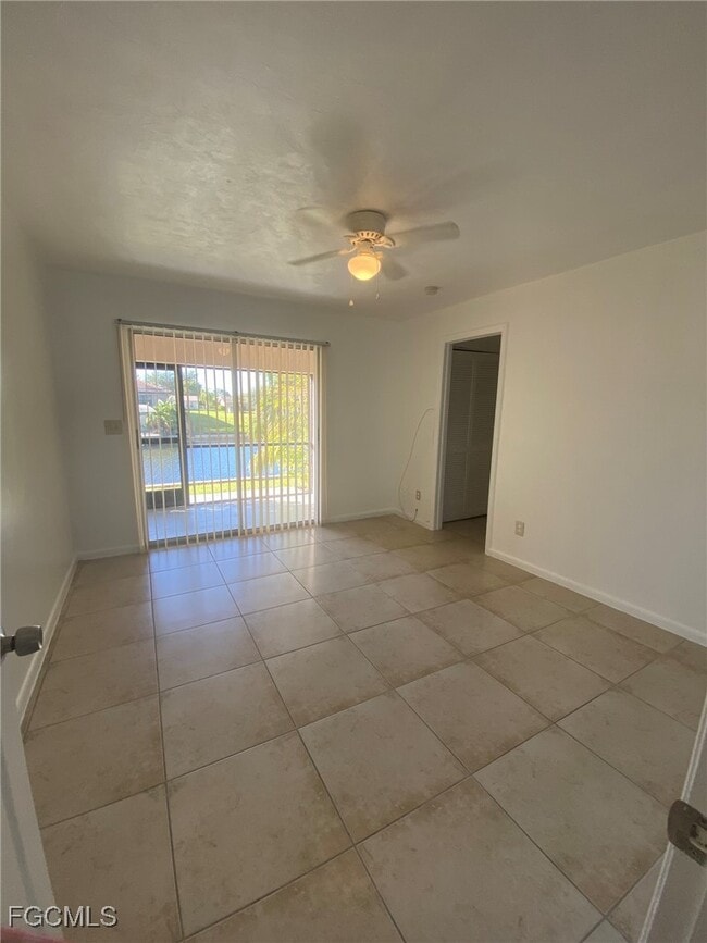 Building Photo - 910 SE 14th Terrace