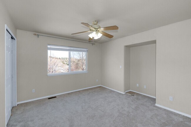 Building Photo - Pinon Valley 2 story 3 bedroom home