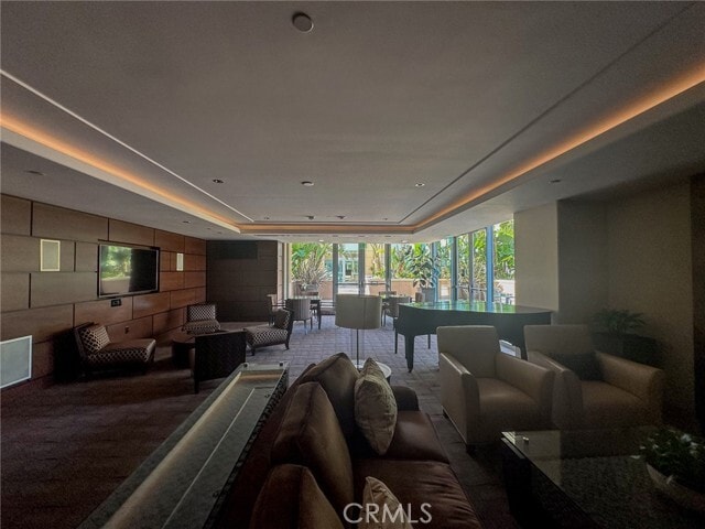 Building Photo - 5068 Scholarship