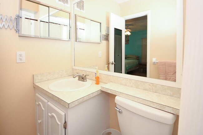 Building Photo - 11824 Bayonet Ln