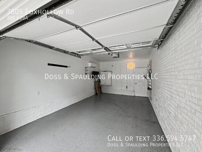 Building Photo - 3805 Foxhollow Rd-
