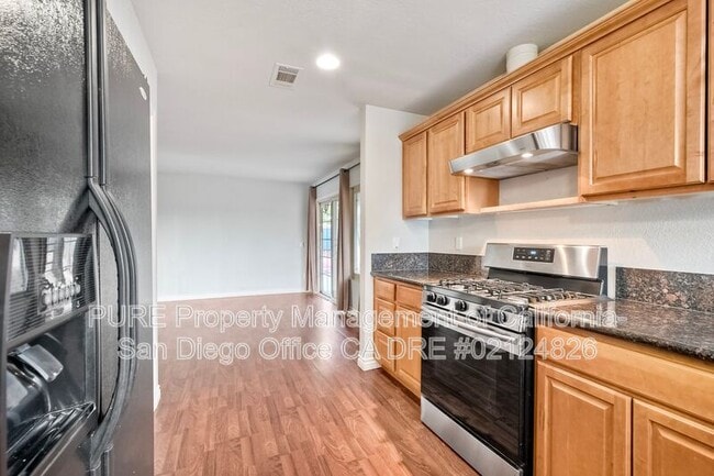 Building Photo - 2253 Raintree Pl