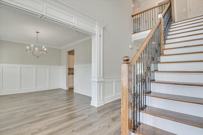 Building Photo - 1015 Sluice Gate Dr