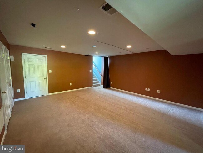 Building Photo - 43297 Stonegarden Terrace