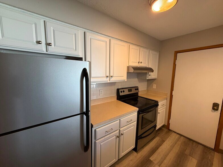 Building Photo - 1762 Queensbridge Dr