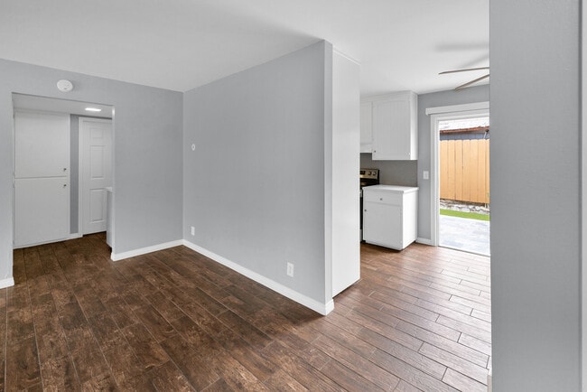 Living to Kitchen Flow - 4475 Dale Ave