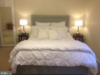 Building Photo - 24 S Old Glebe Rd