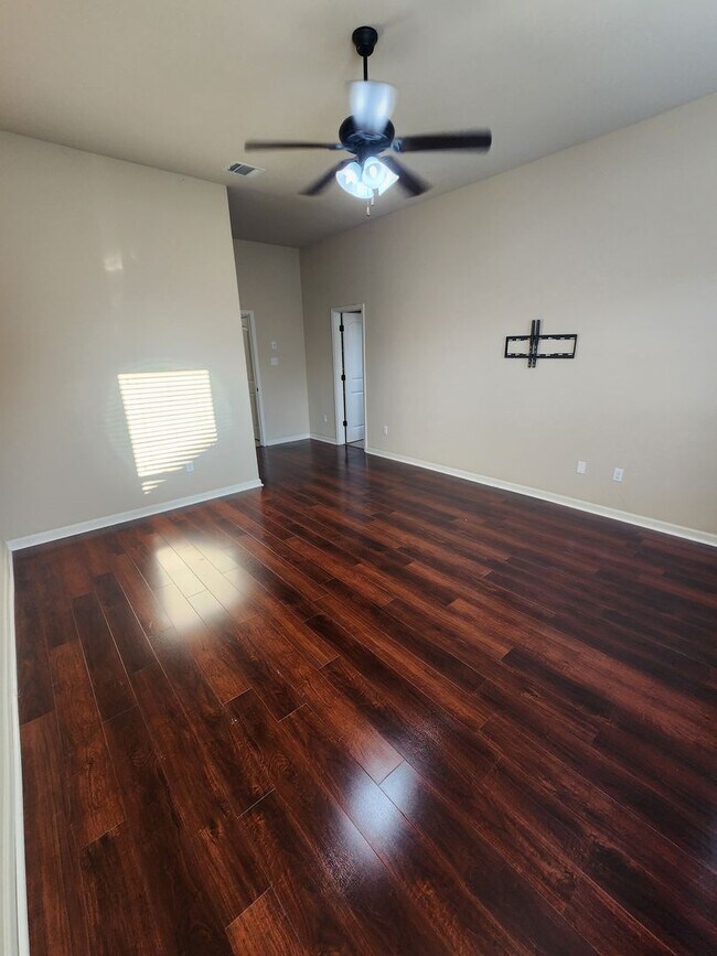 Building Photo - 16529 Gallion Dr