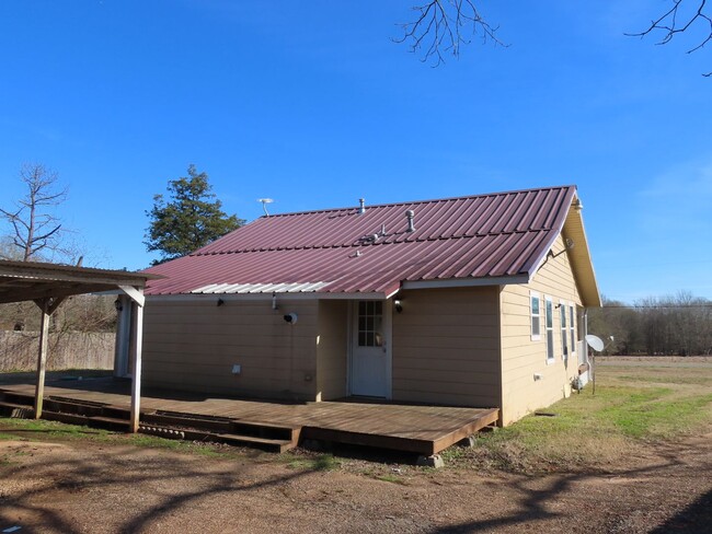 Building Photo - Country Living in Troup! Updated 3 Bedroom...