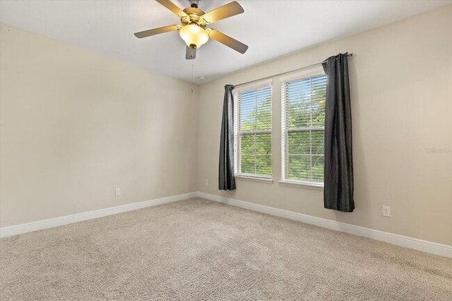 Building Photo - 2724 Lobelia Dr