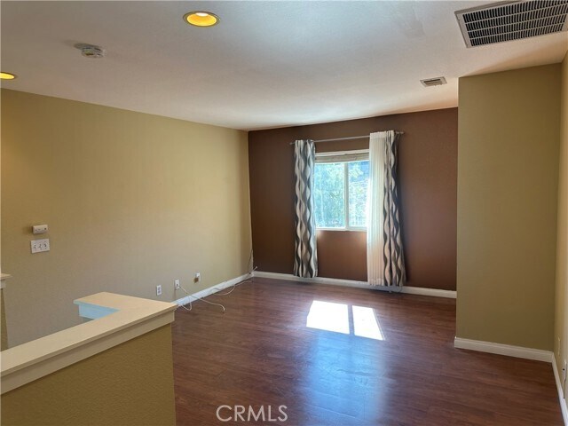 Building Photo - 8941 Carnation Dr