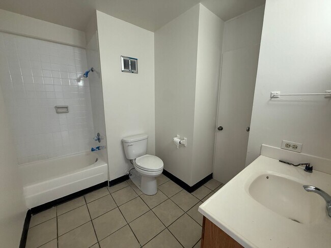Building Photo - Kauhale in Aiea 2 bedroom 1 bath with 1 assigned parking stall