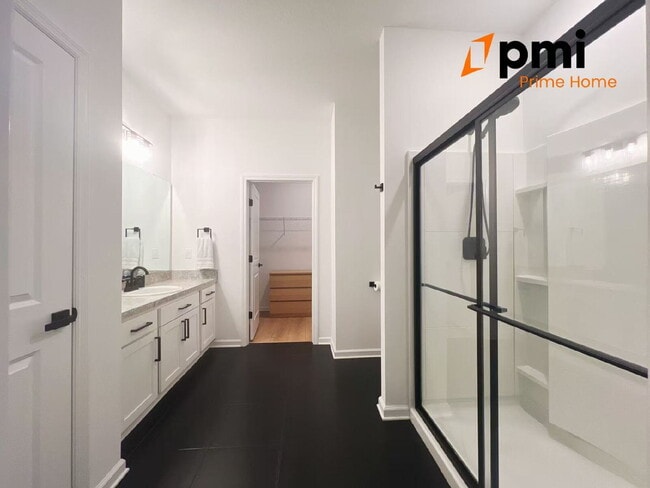 Building Photo - 2135 Huntsman Rdg Rd