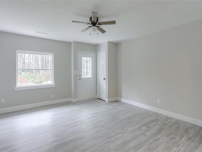 Building Photo - 4056 Dallas Acworth Hwy NW