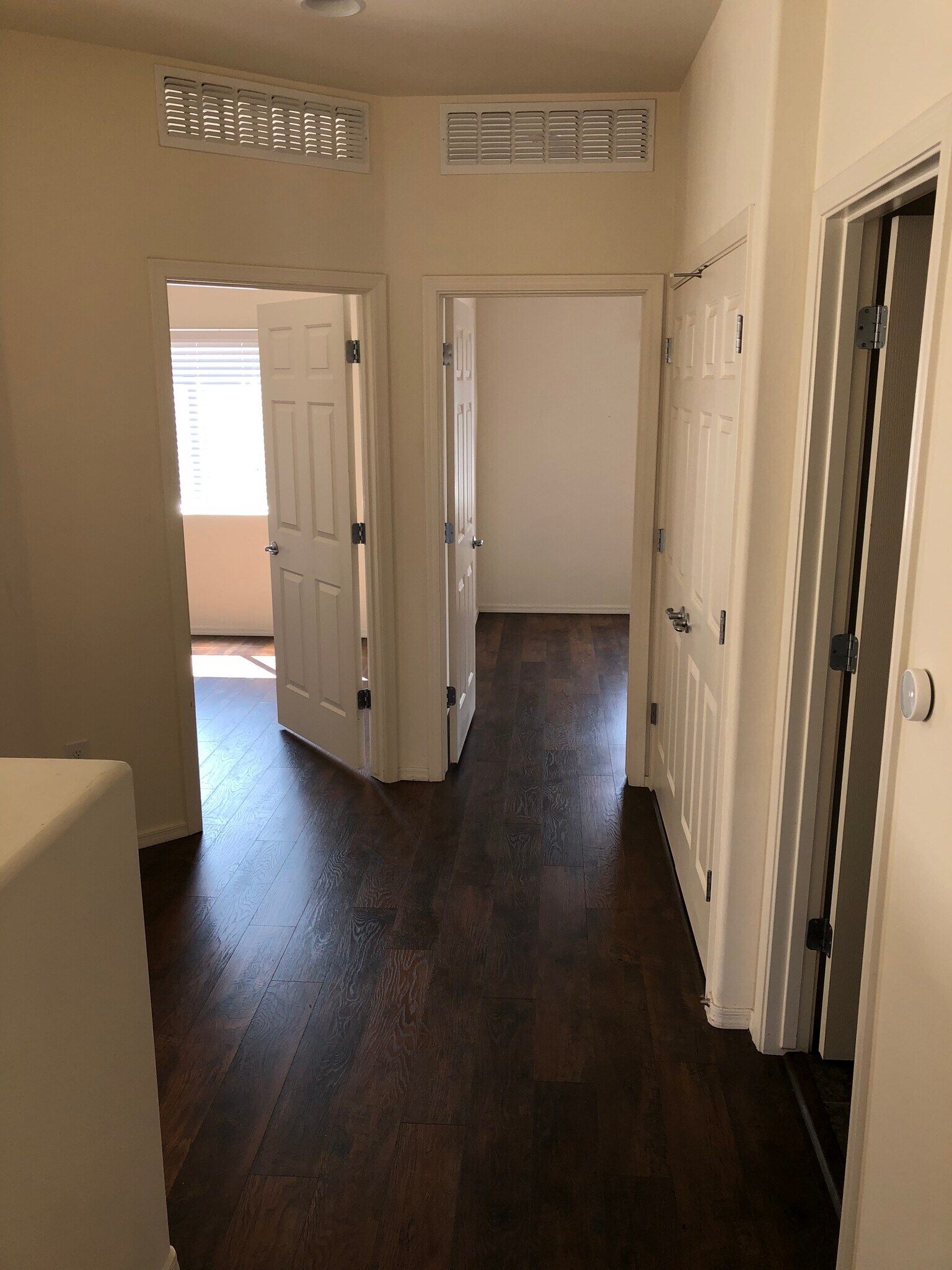 Building Photo - 4154 N Thurston Ln