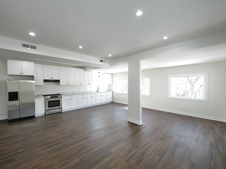 Building Photo - 149 N Waller Ave