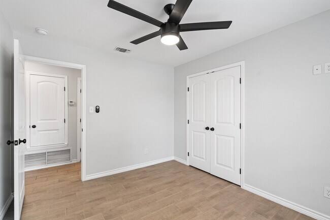 Building Photo - 108 Jaimie Way