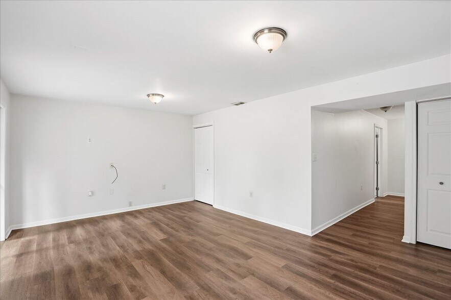 Building Photo - 1810 Bramble Brook Ln