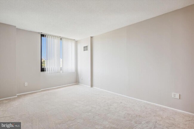 Building Photo - 5500 Holmes Run Pkwy