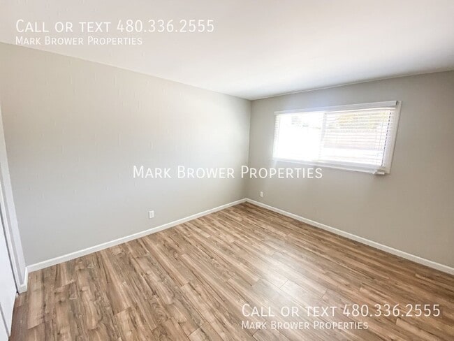 Building Photo - 1519 E Laguna Dr