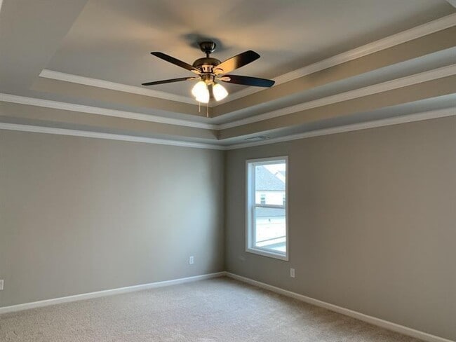 Building Photo - 5192 Parkwood Dr