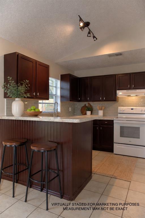 Building Photo - 6003 Oleander Dr