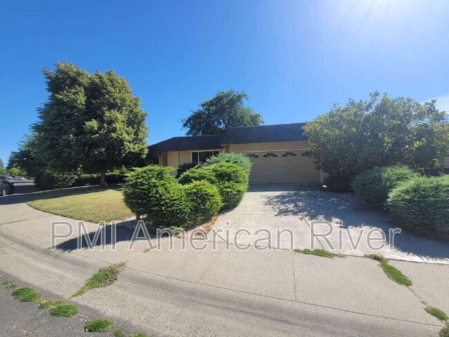 Primary Photo - 977 Briarcrest Way
