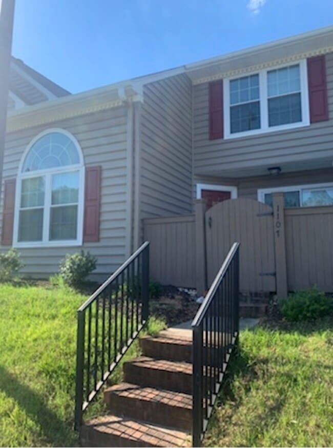 Primary Photo - 1107 Settlement Dr