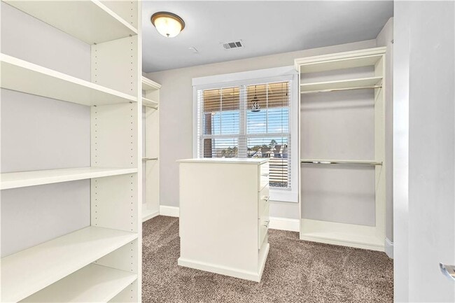 Building Photo - 212 Blue Point Pkwy