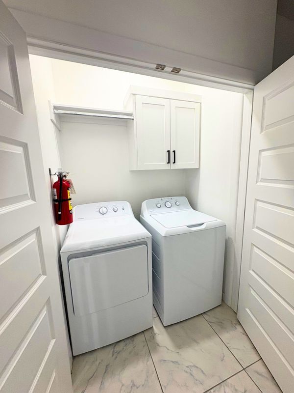 Building Photo - 912 N Woodson Ave