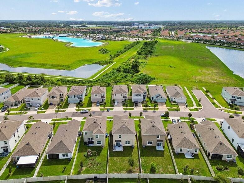Building Photo - 17053 Oval Rum Dr