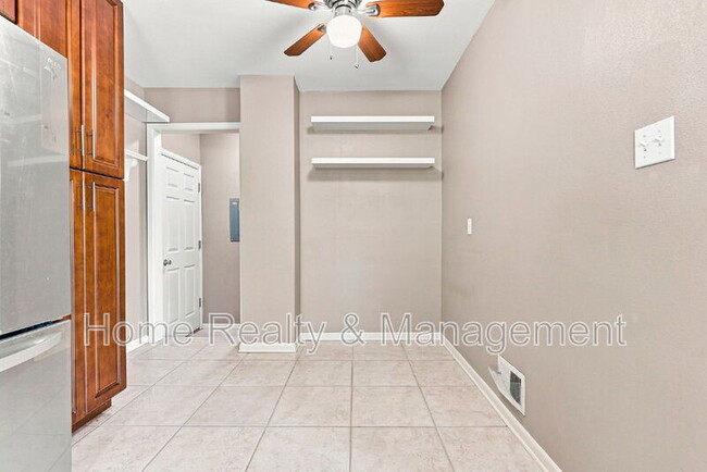 Building Photo - 10807 Larry Dr