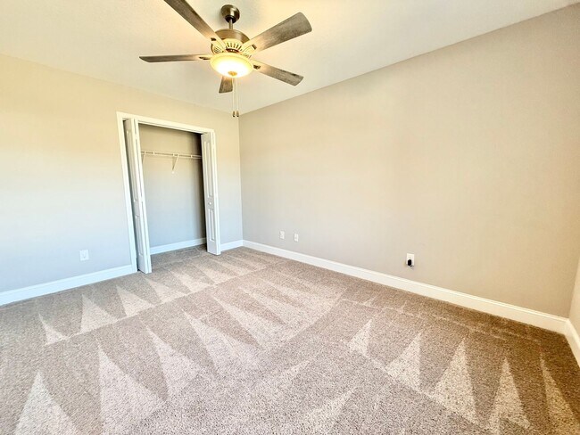 Building Photo - 100 Songberry St