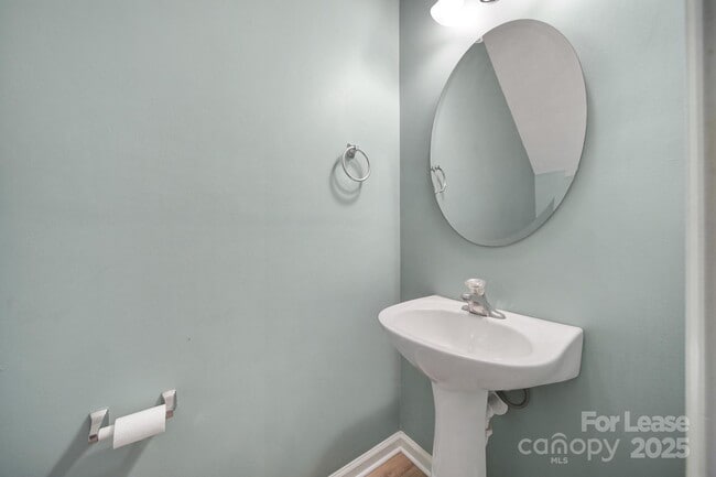 Building Photo - 5037 Sunset Ridge Ct