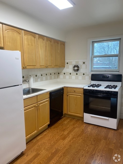 Building Photo - 307 Ridge Rd