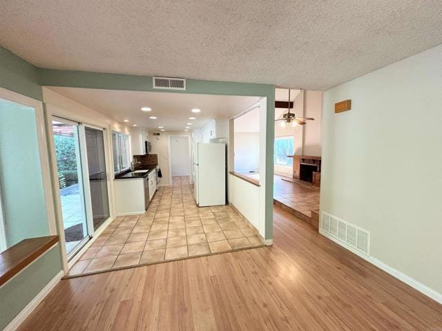 Building Photo - 15150 Andorra Way