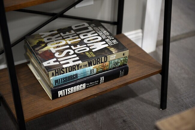 Building Photo - 155 Labelle St