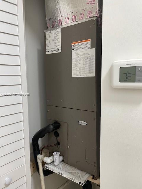 Building Photo - 219 SW 9th Ave