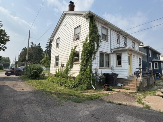 Building Photo - 1315 N 21st St